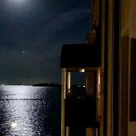 Lagoon Secret Apartment *